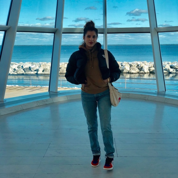 Meet your Posher, Samantha - Picture 4 of 5